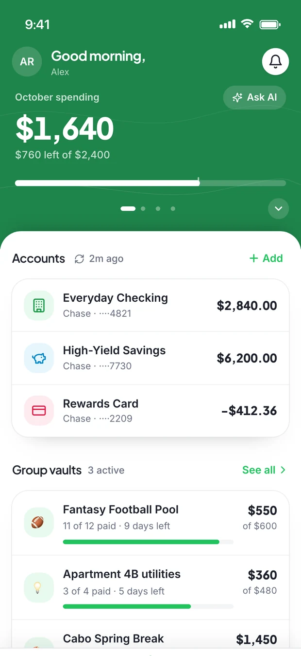 CashWise home screen: monthly spending against budget, accounts and group vaults